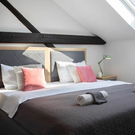 Kvaternik Square Rooms 자그레브 외부 사진