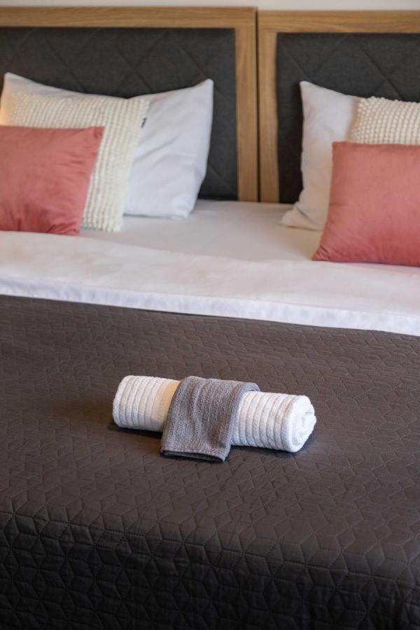 Kvaternik Square Rooms 자그레브 외부 사진